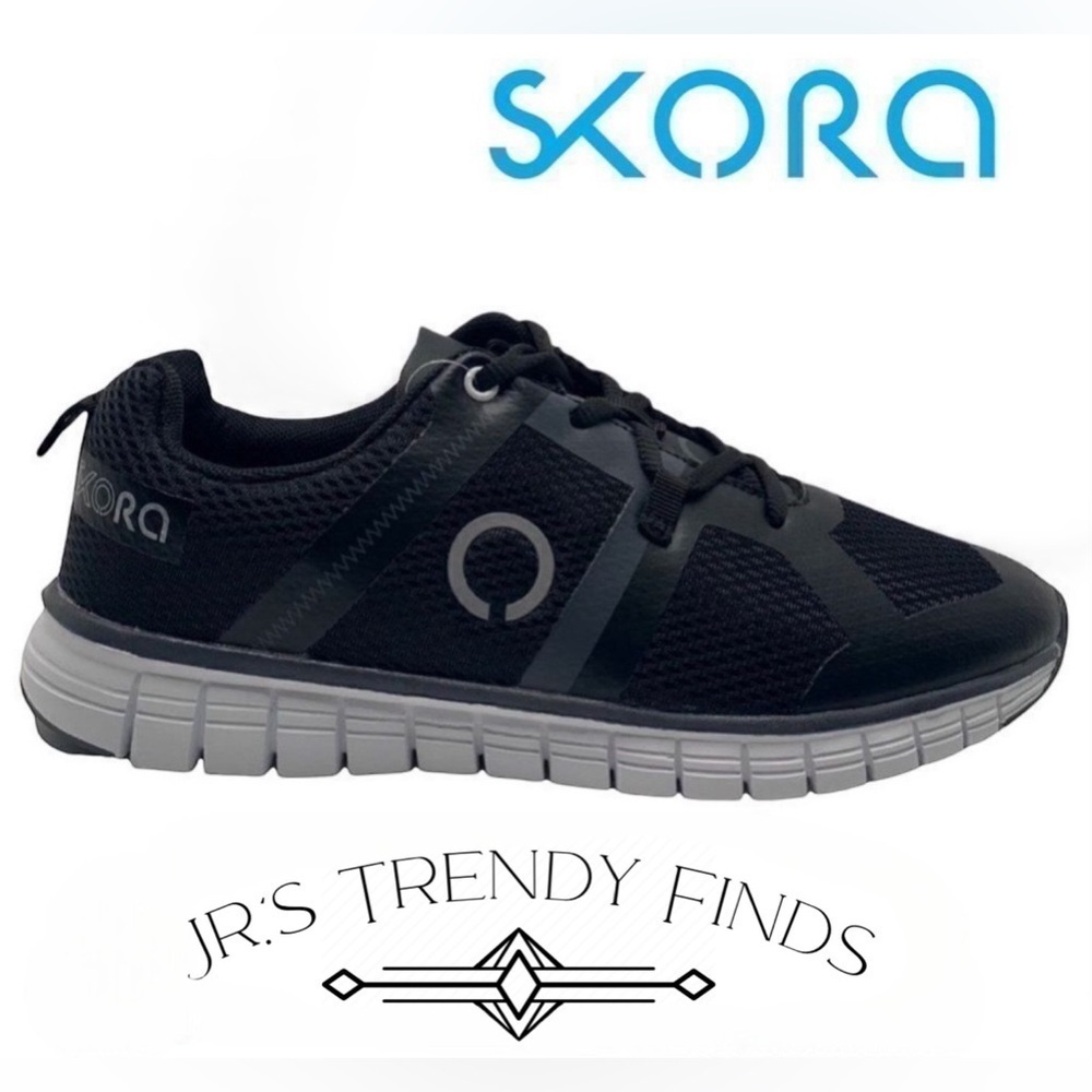 Skora Womens Black Lace Up Low Top Running Shoes Size 7.5